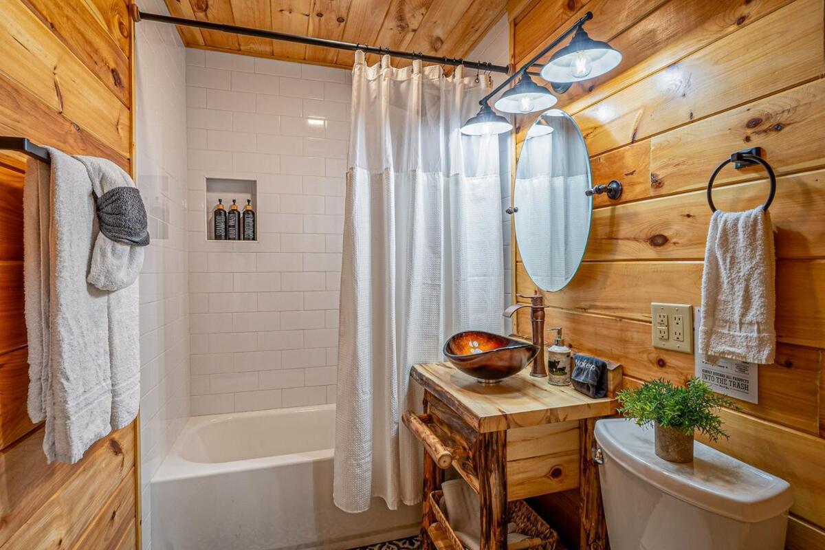 Paradise At The Smokies Cabin With Hot Tub! Sevierville Eksteriør billede